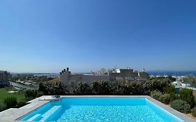 Athens Riviera 2-Bed Apt & Pool Access #Unoblu