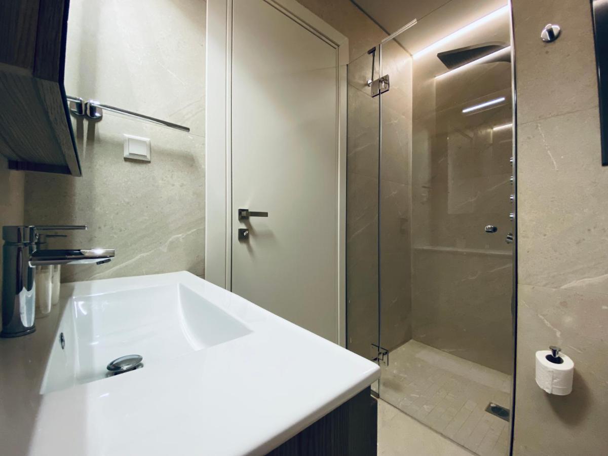 Athens Riviera 2-Bed Apt & Pool Access #Unoblu Exterior photo